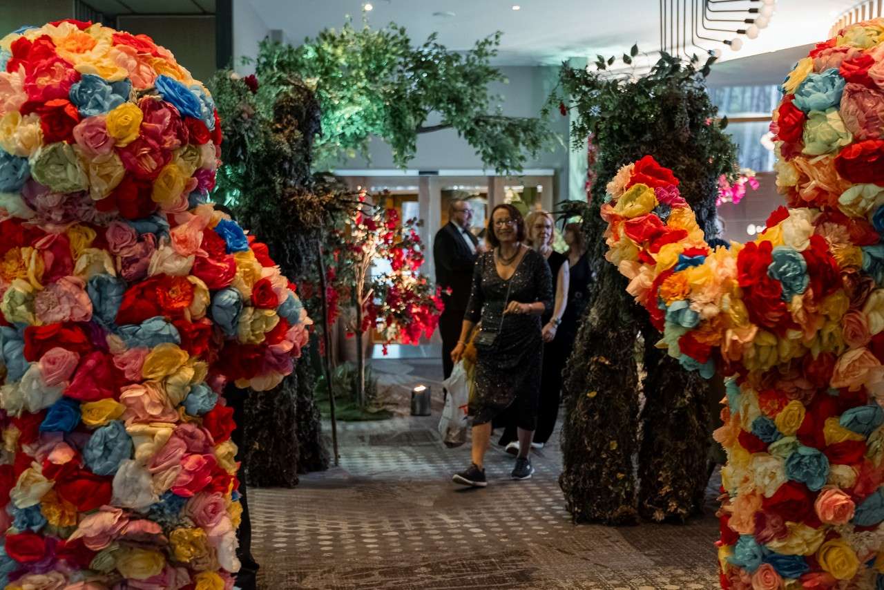 woman entering event