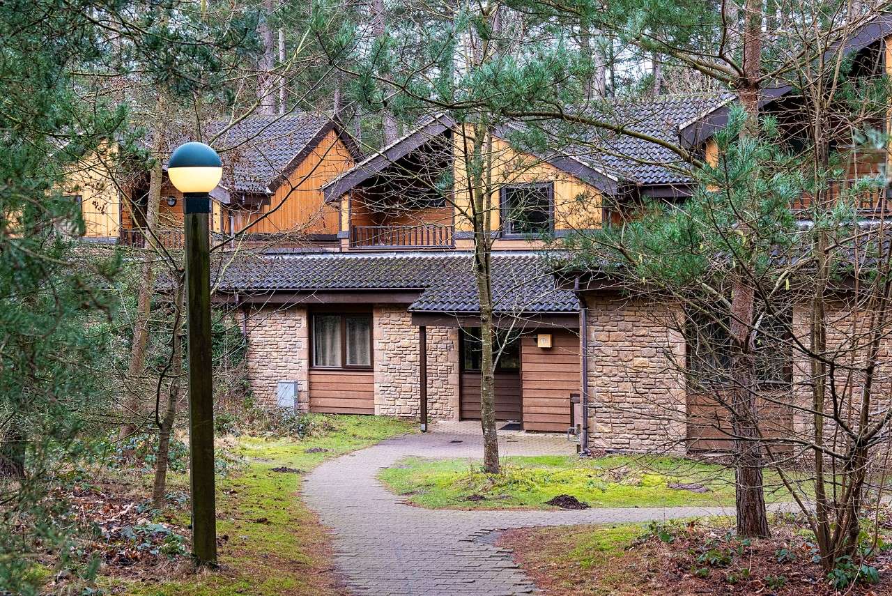 B2B SF LODGE EXTERIOR 5